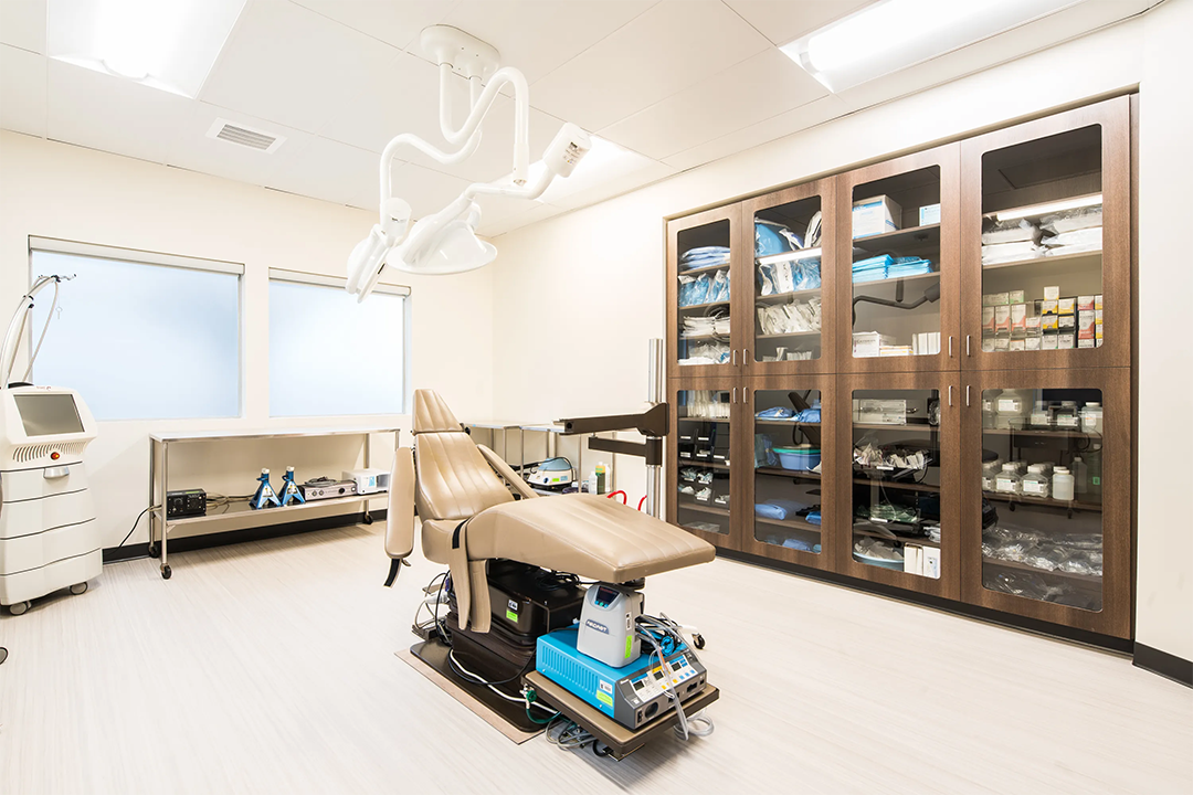 john-s-lee-portlands-plastic-surgery-in-beaverton-our-practice-or-room